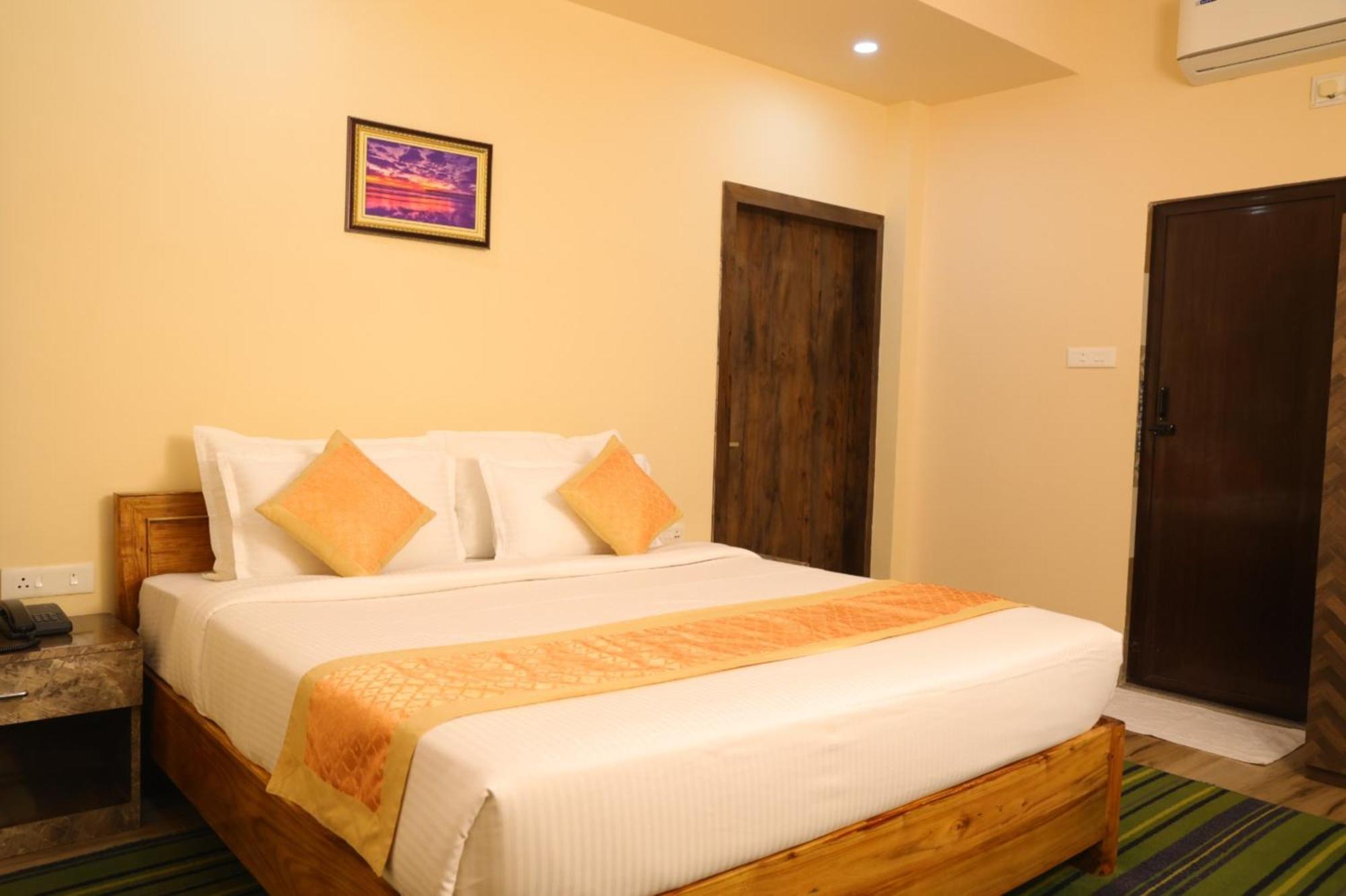 Goroomgo Silicon Residency Puri Near Sea Beach & Temple - Luxurious Room - Lift And Parking Facilities - Best Seller Eksteriør billede
